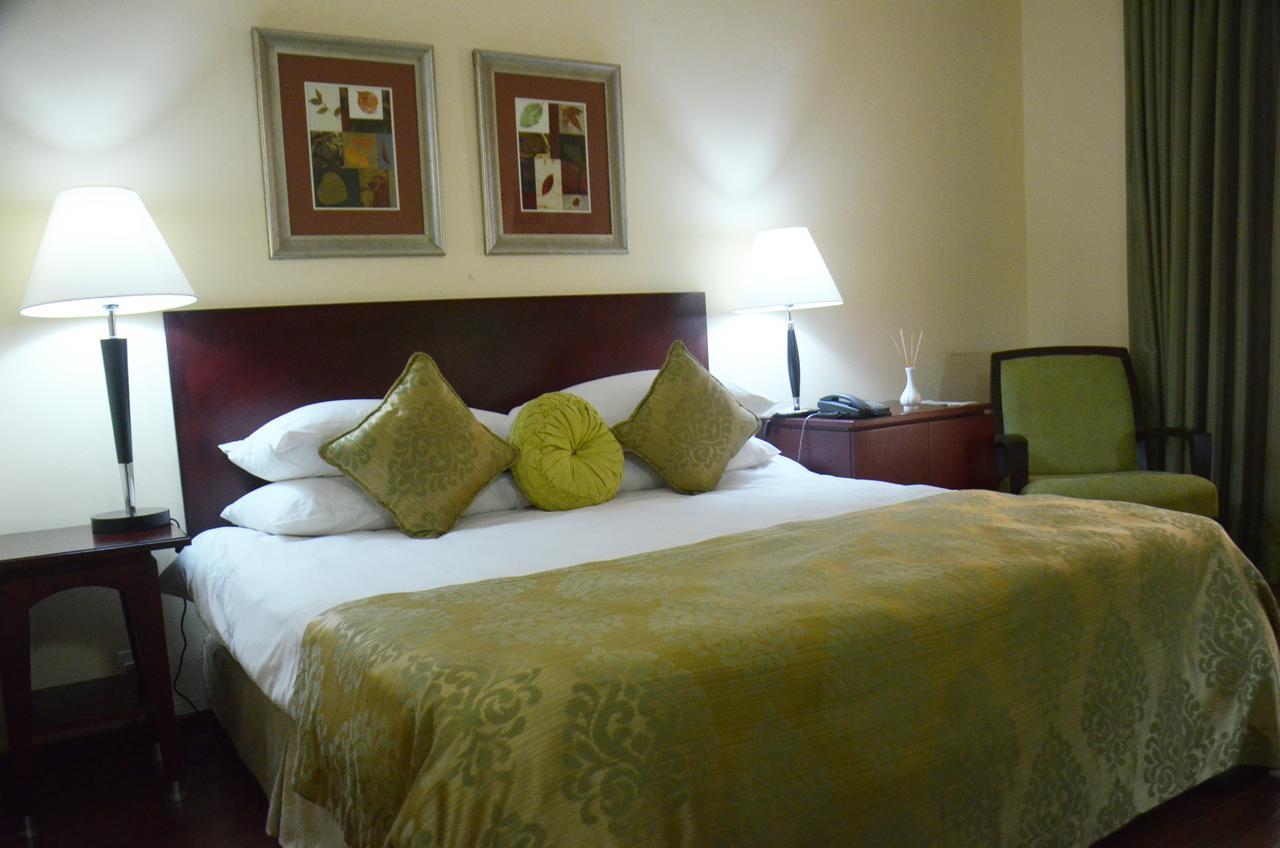 Oakwood Park Hotel Lekki Luaran gambar